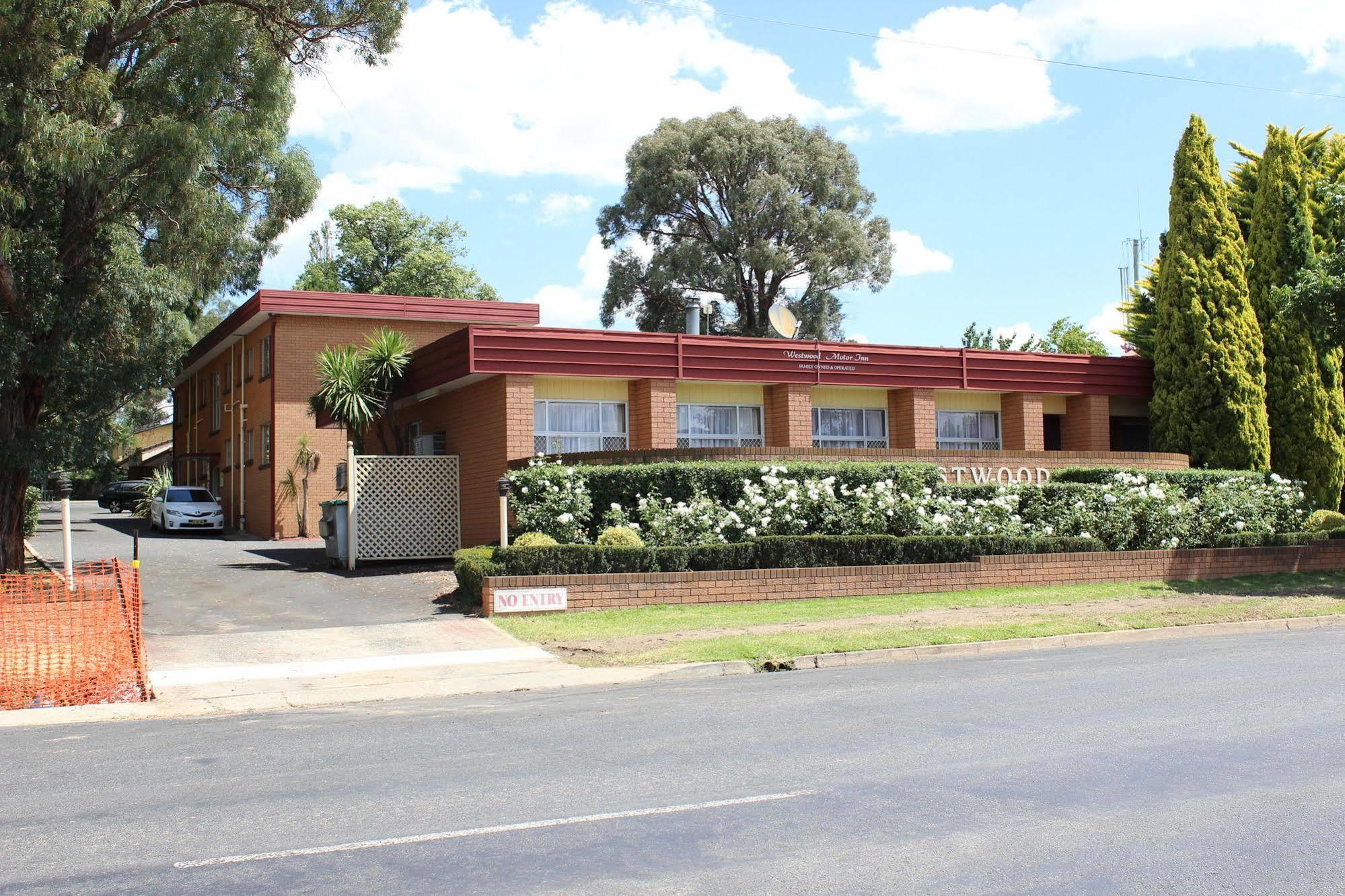 Westwood Motor Inn Armidale Exterior photo